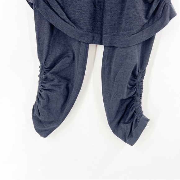 ✅ Athleta Gray Skirt Got Legs Cropped Skirted Leggings Size Small BLACK - Picture 6 of 6
